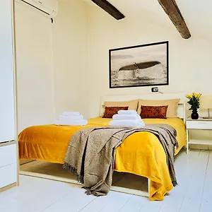 Appartamento Cozy Loft In A Fashion District Of, Milano